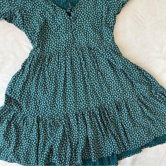 AE Dress - Picture 3 of 3